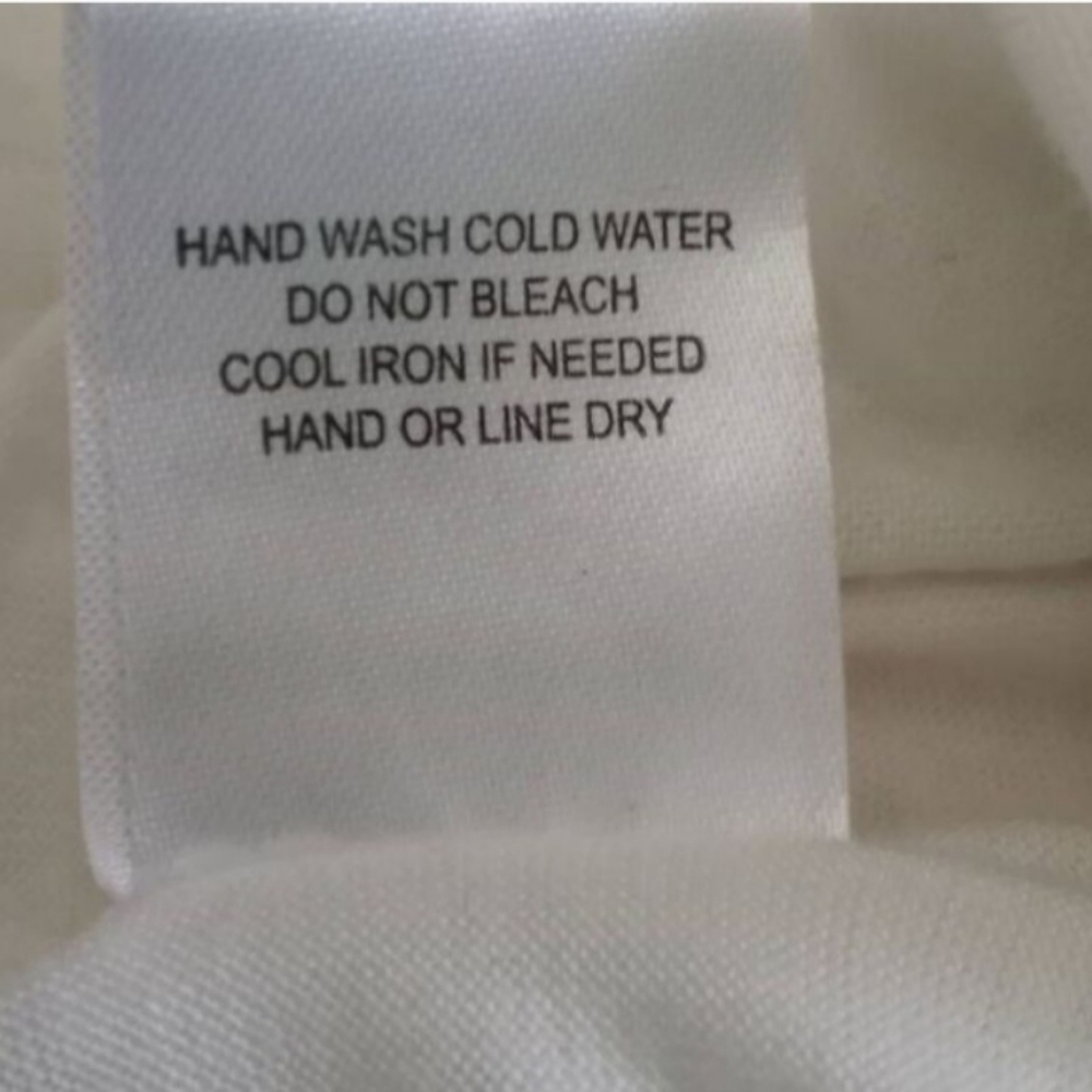 CHARLOTTE RUSSE MAROON & WHITE T-SHIRT SZ.M GUC. - Picture 7 of 7